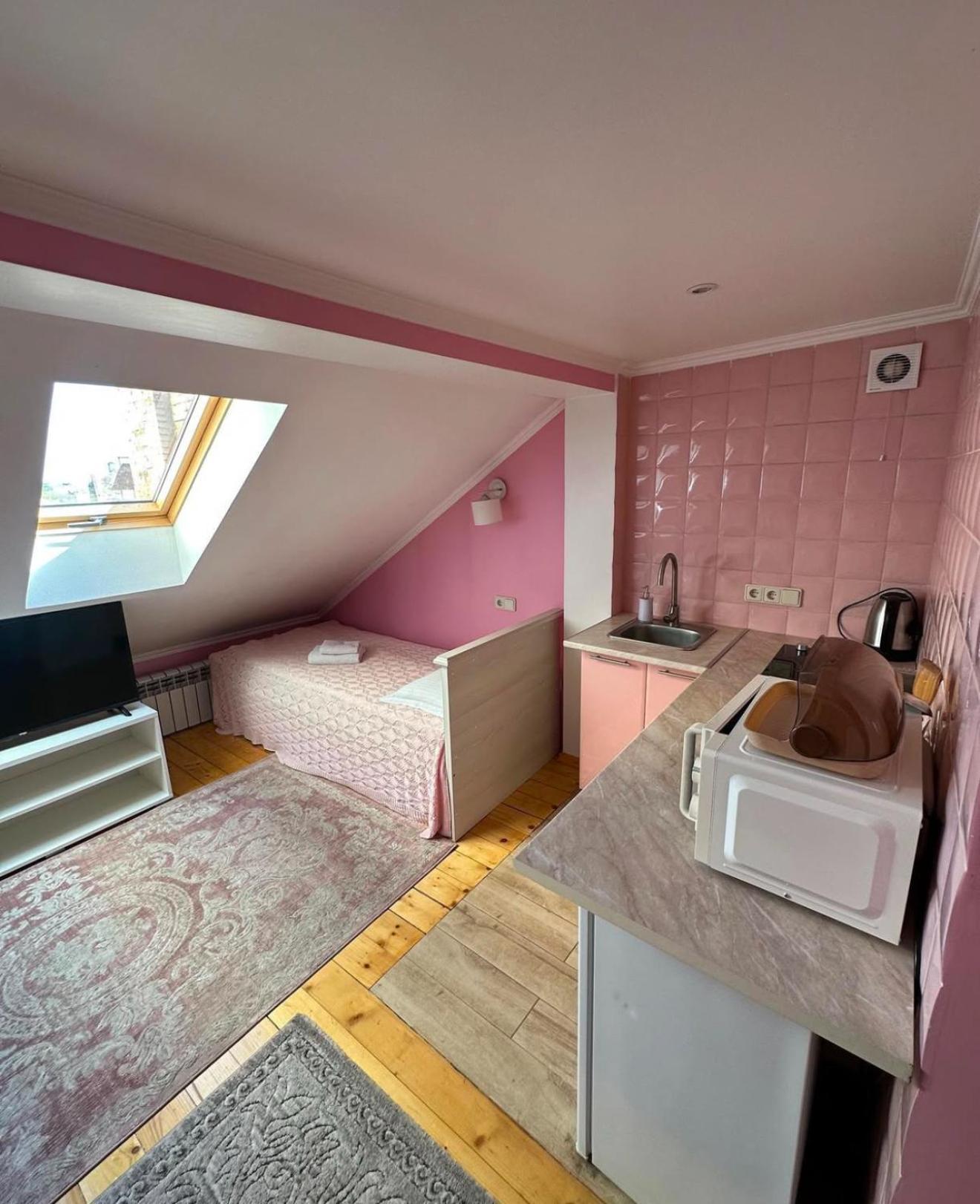 Аpartment For Lady Apartment Cernăuți Exterior foto